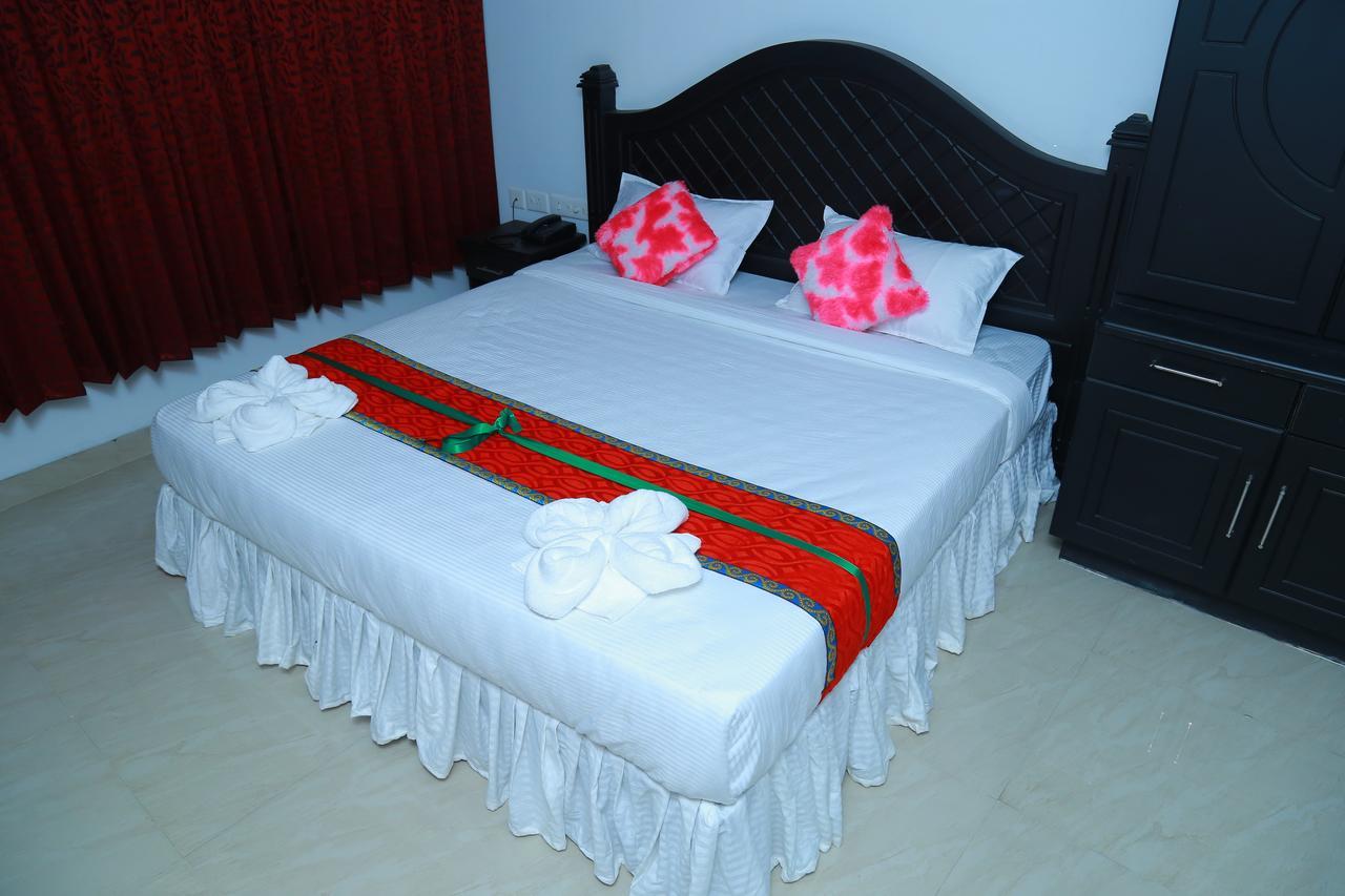 马拉普兰 Aarya Bhavan Residency酒店 外观 照片