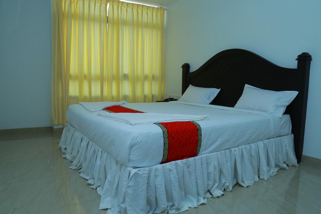 马拉普兰 Aarya Bhavan Residency酒店 外观 照片